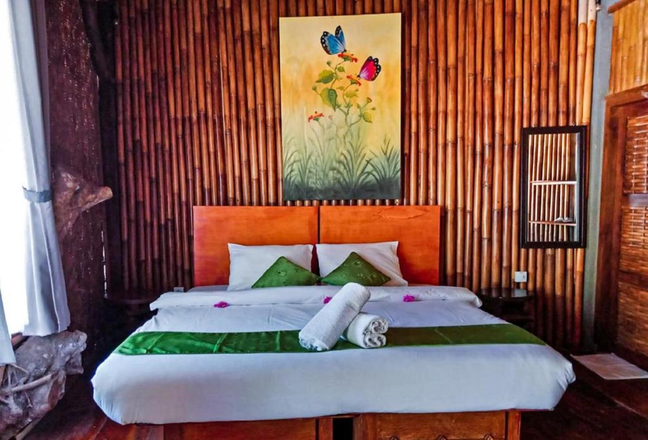 Gading Tree House Villa Batununggul Exterior foto