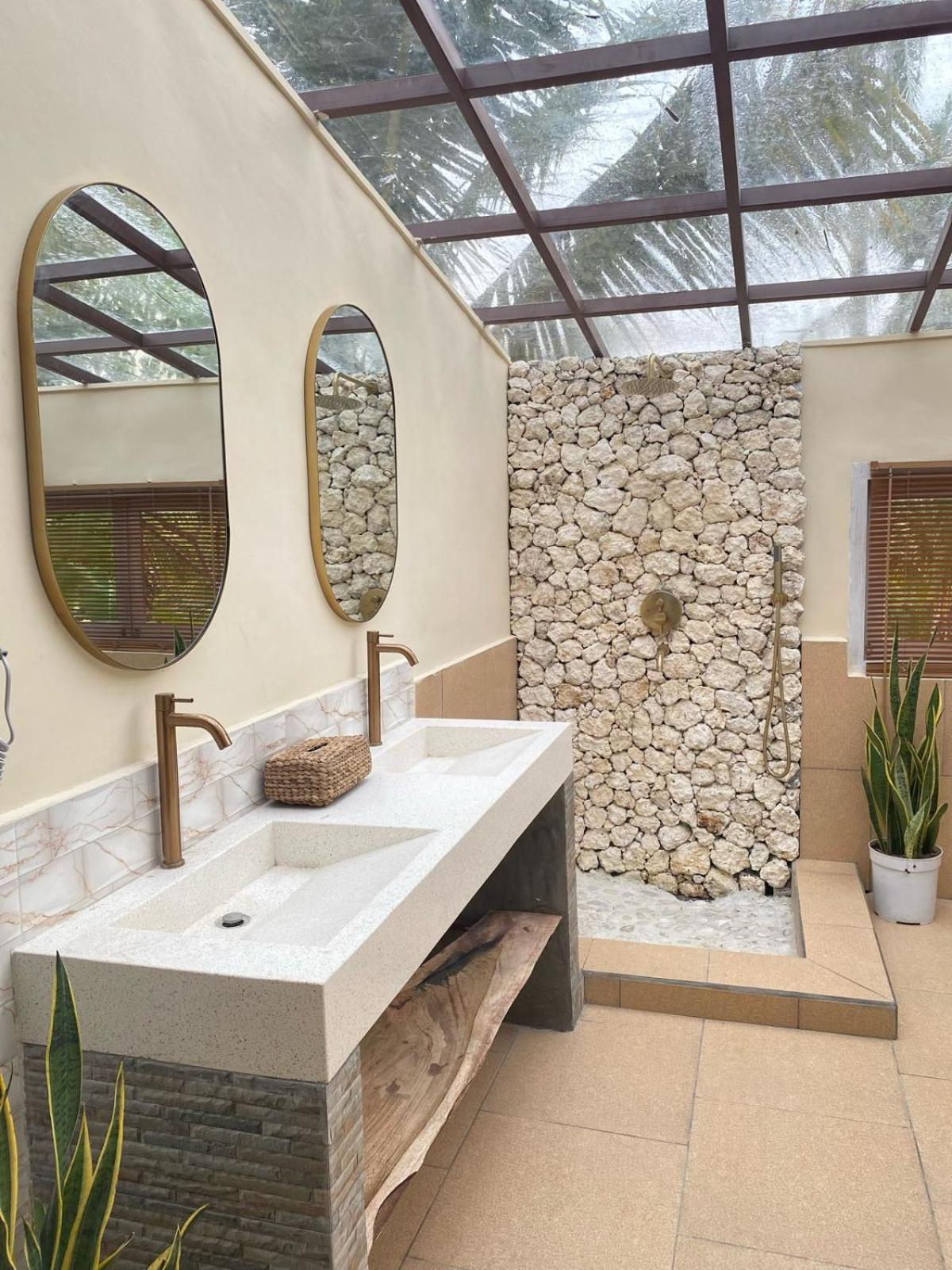 Gading Tree House Villa Batununggul Exterior foto