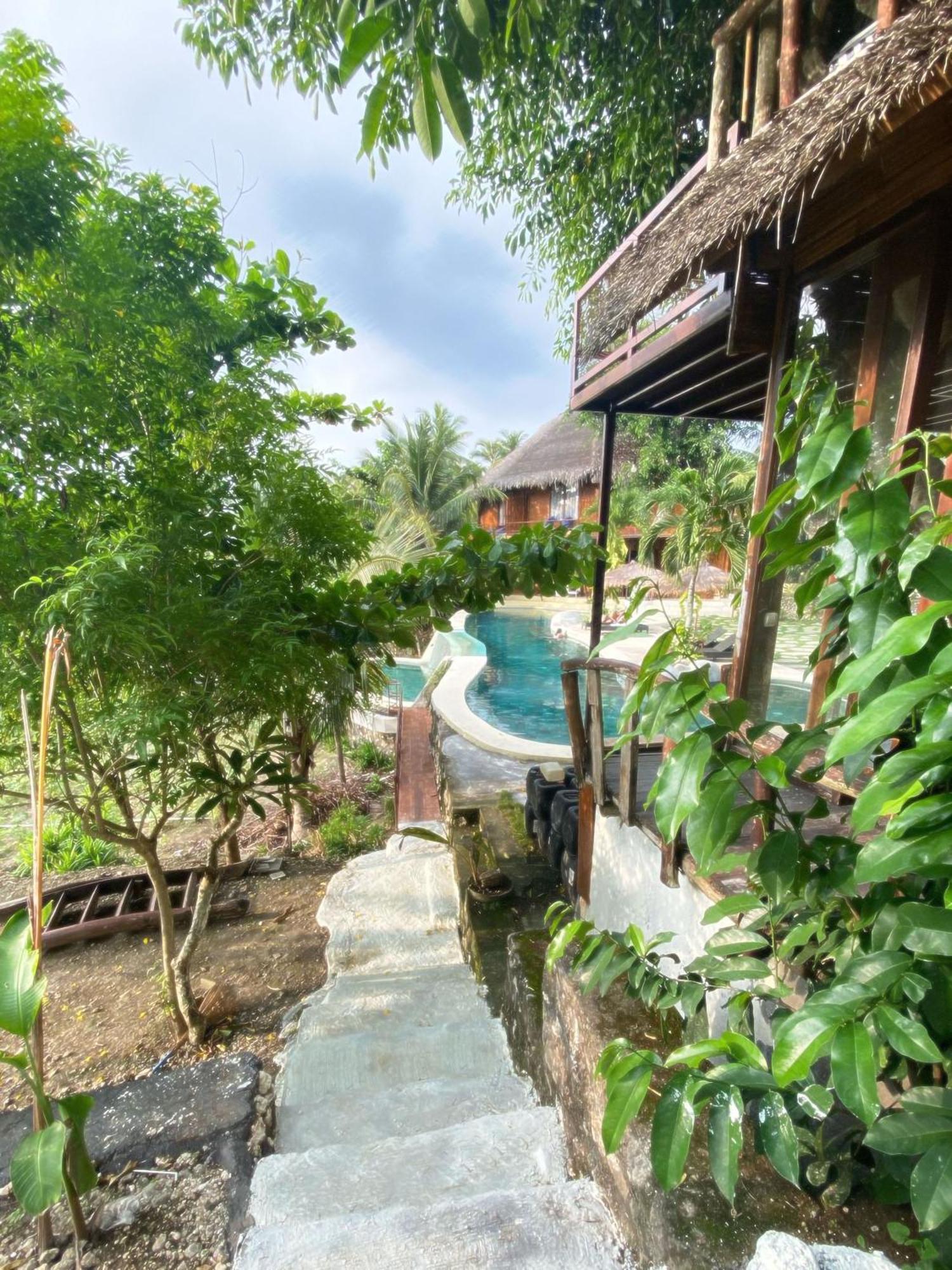 Gading Tree House Villa Batununggul Exterior foto