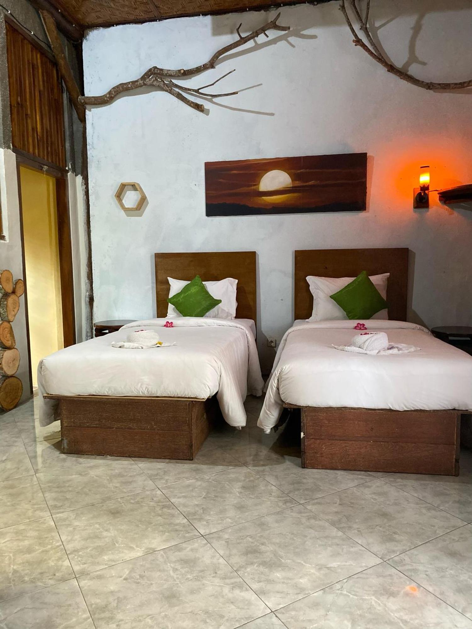 Gading Tree House Villa Batununggul Exterior foto
