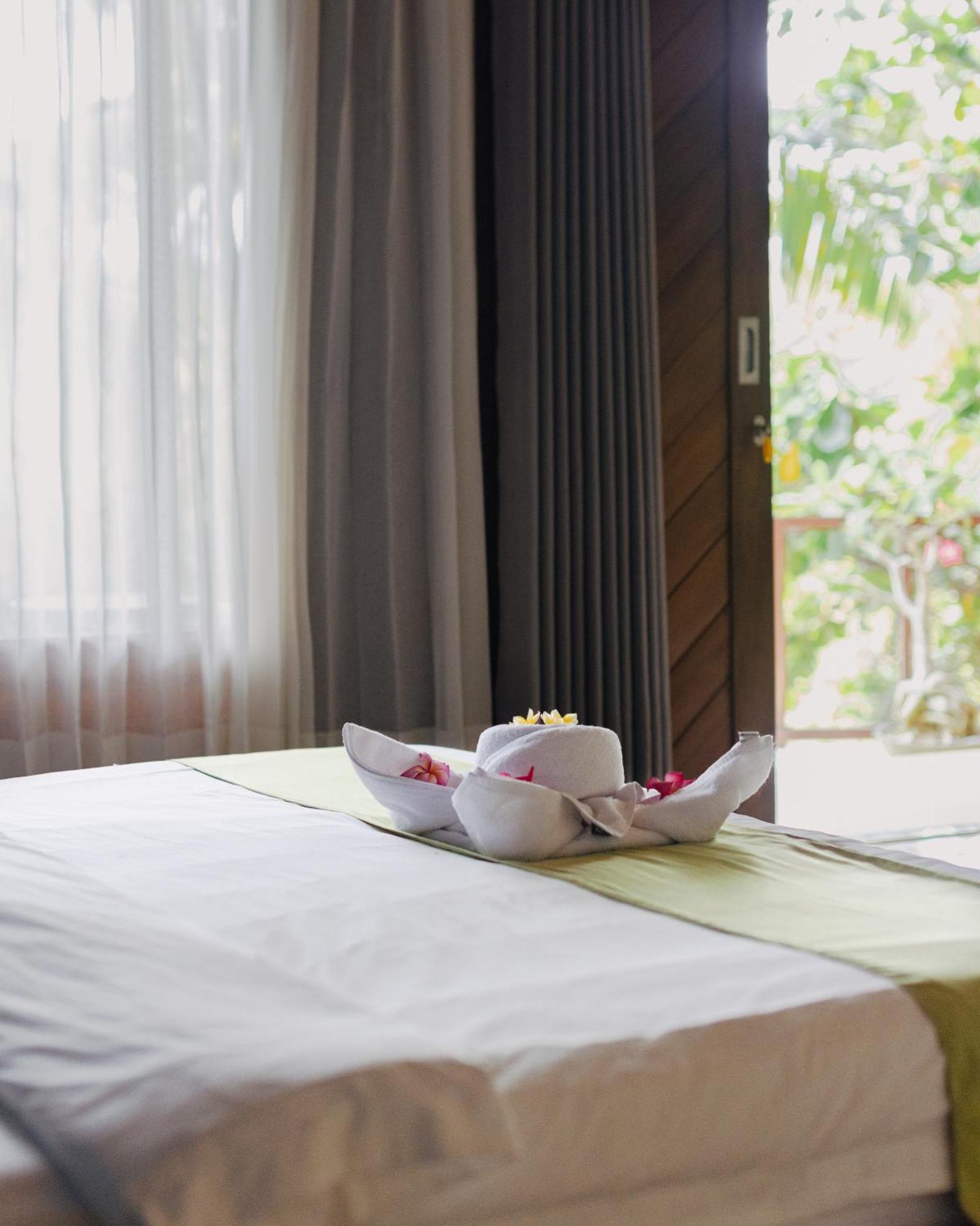 Gading Tree House Villa Batununggul Exterior foto