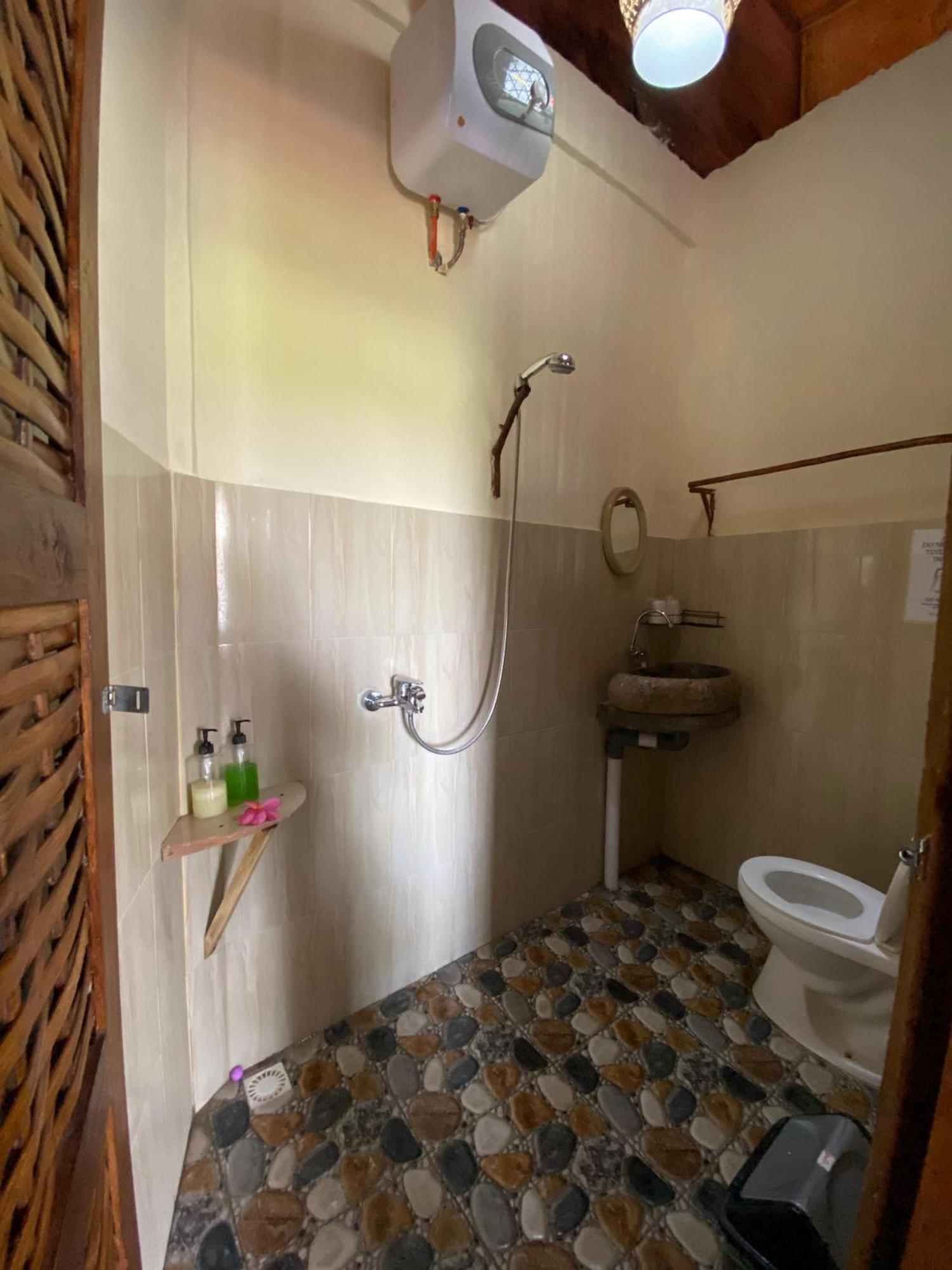Gading Tree House Villa Batununggul Exterior foto